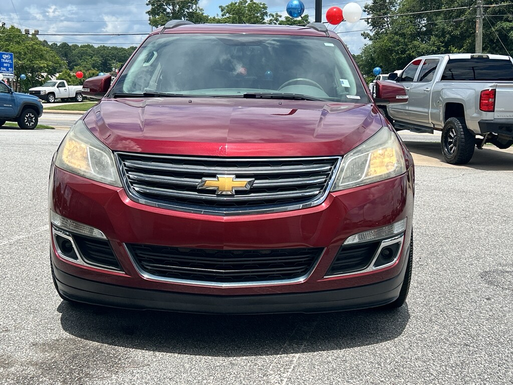 2016 Chevrolet Traverse photo 2