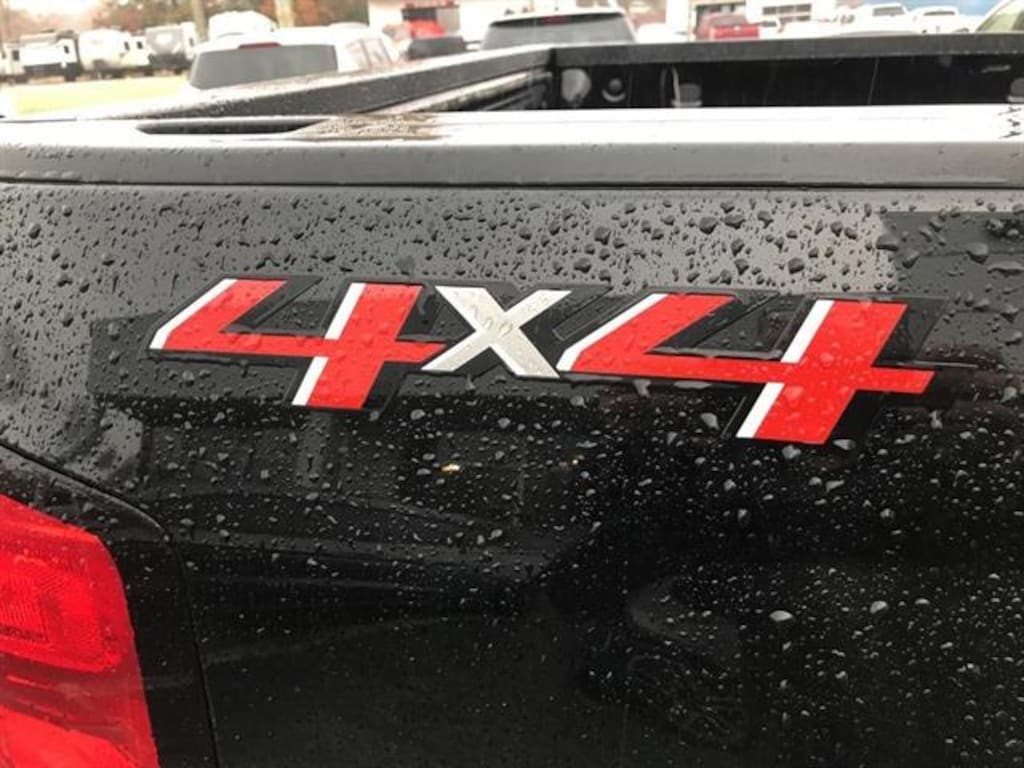 Used 2018 Chevrolet Silverado 1500 LT Z71 Truck Crew Cab