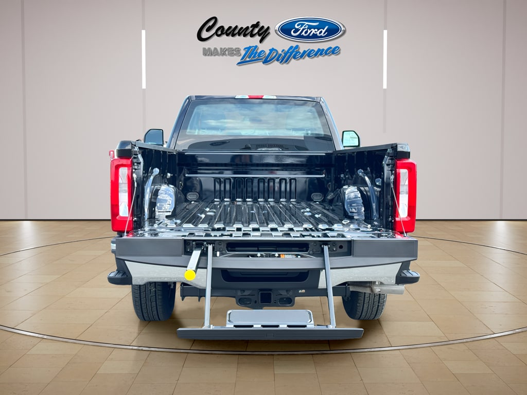 2025 Ford F-350 Super Duty XL - Photo 8