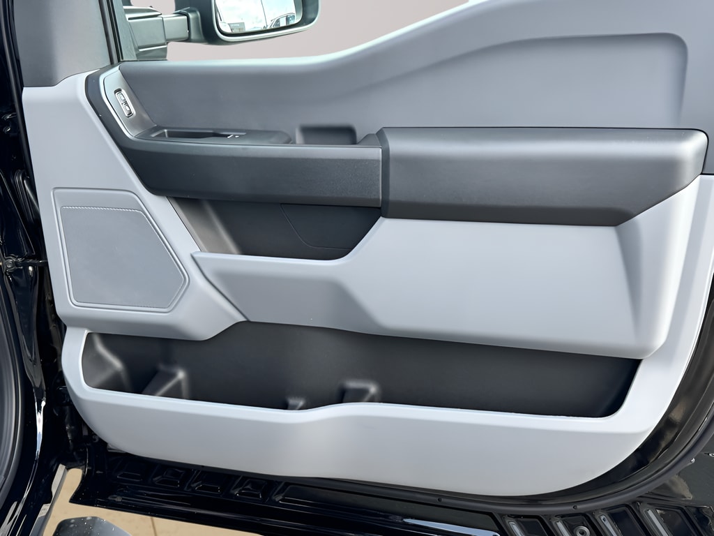 2025 Ford F-350 Super Duty XL - Photo 27