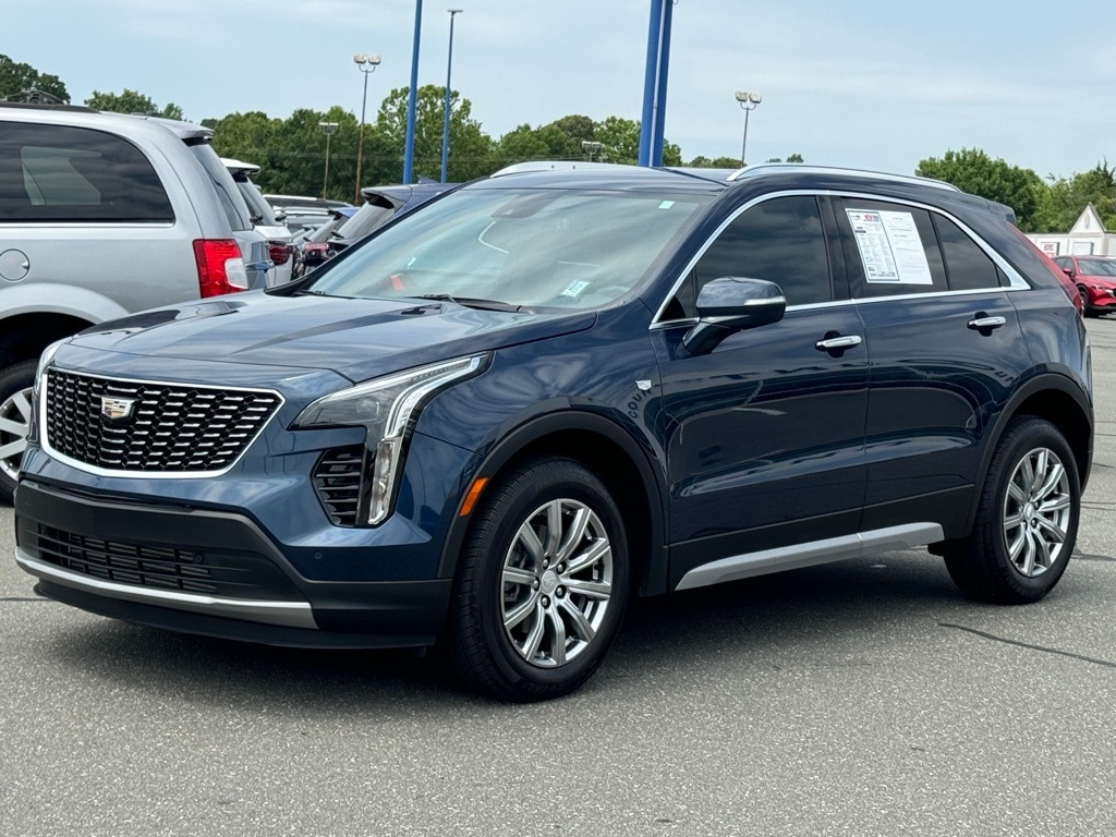 Used 2021 Cadillac XT4 Premium Luxury with VIN 1GYFZCR41MF035523 for sale in Graham, NC