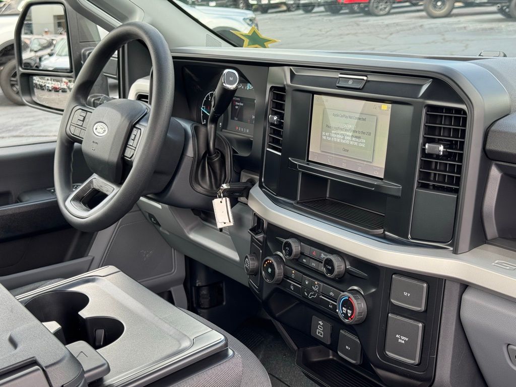 2025 Ford F-350 Super Duty XL - Photo 22