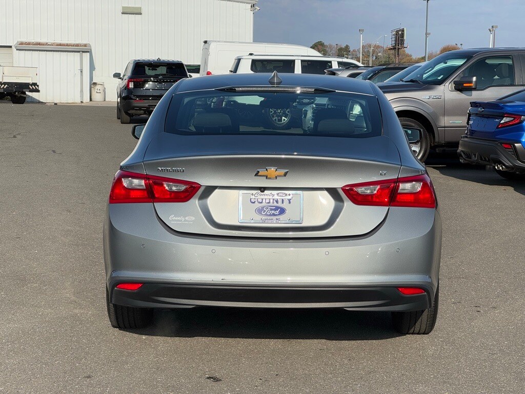 2024 Chevrolet Malibu 1LT photo 4
