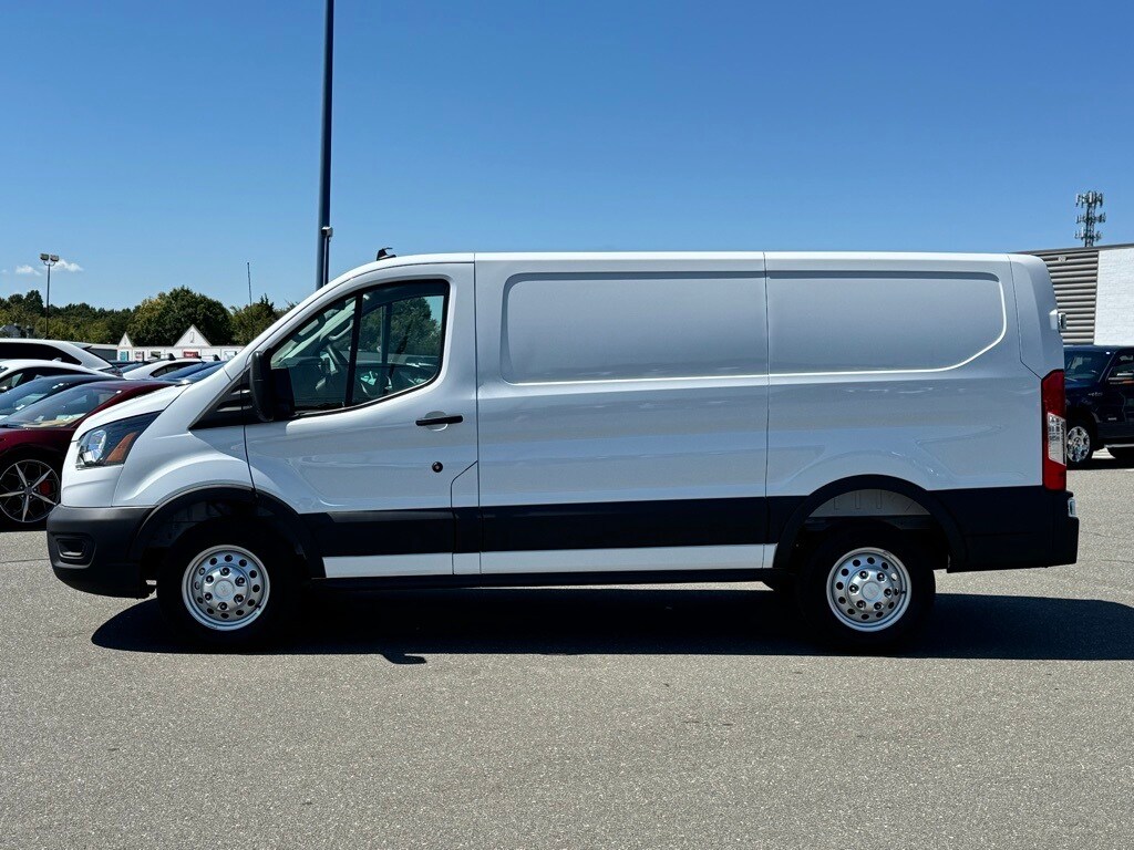 2025 Ford Transit photo 3
