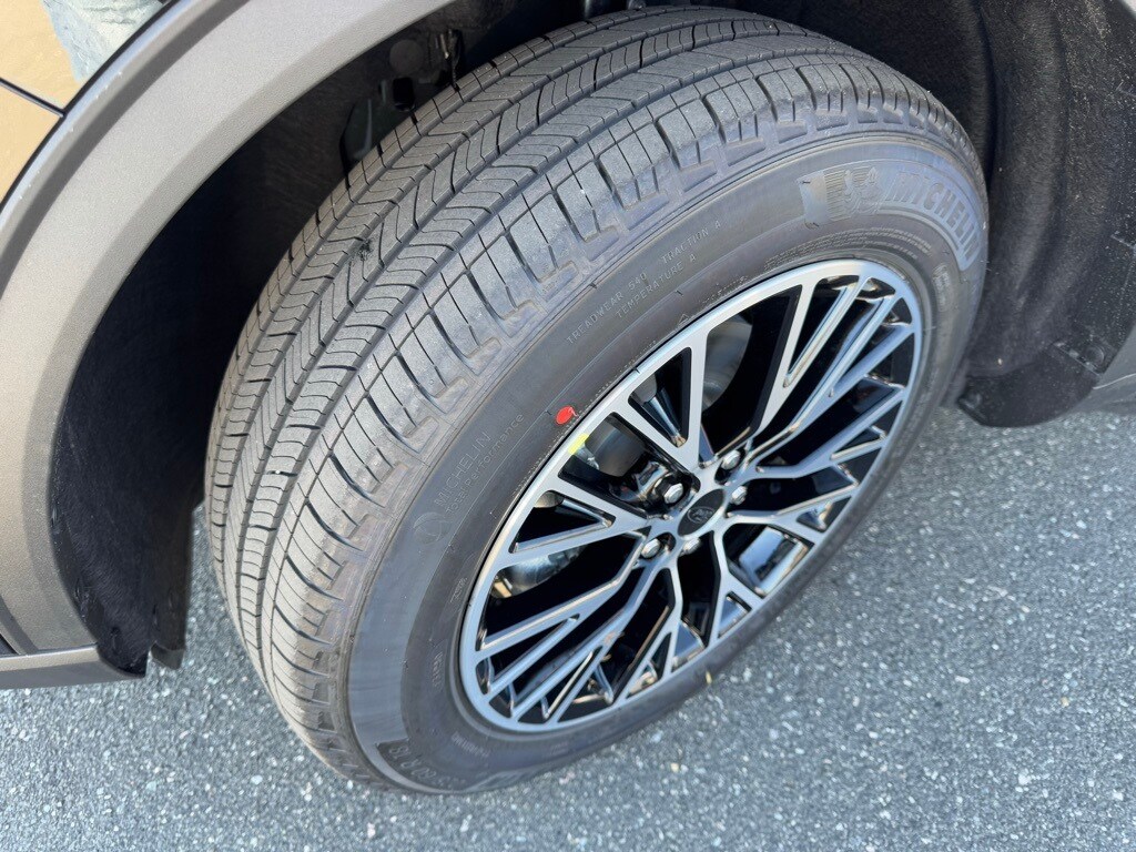 2025 Ford Escape Plug-In Hybrid Base photo 4