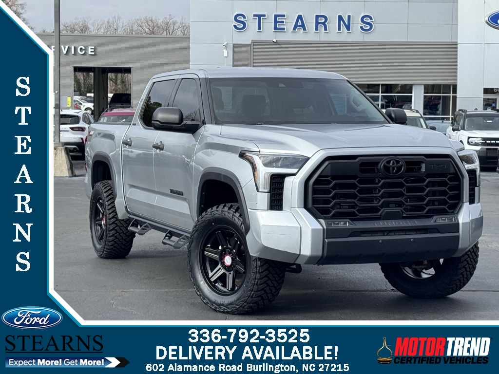 2022 Toyota Tundra SR5's photo