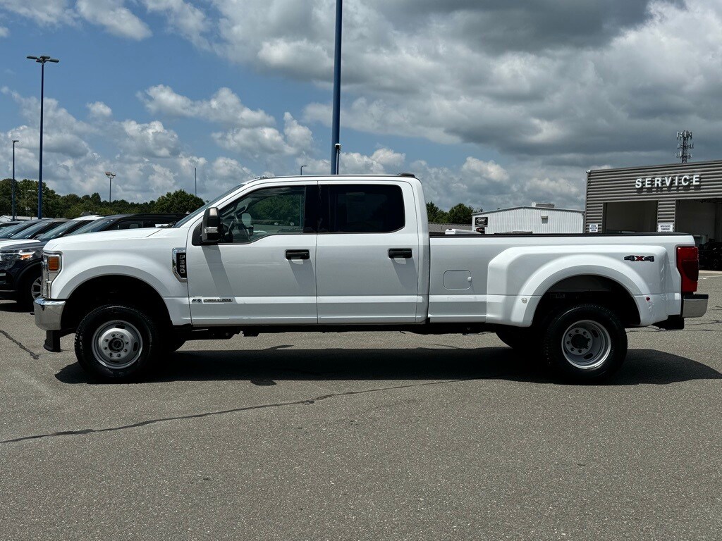 2022 Ford F-350 photo 3