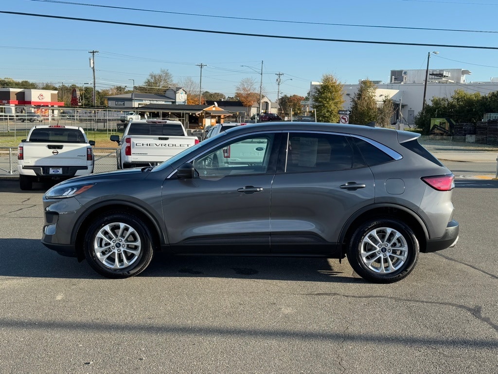 Used 2022 Ford Escape SE SUV