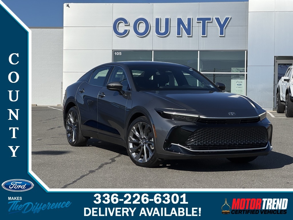 2024 Toyota Crown Limited's photo