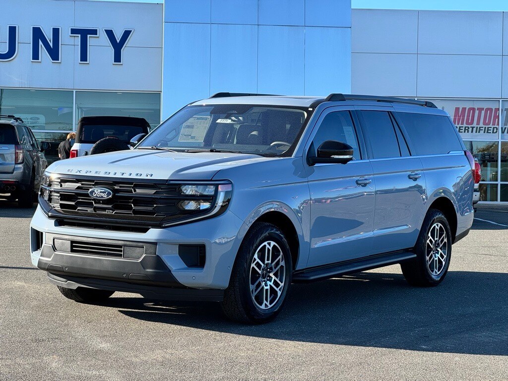 2025 Ford Expedition MAX photo 2