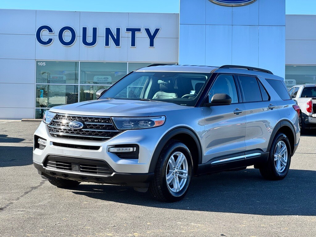 2020 Ford Explorer XLT photo 2