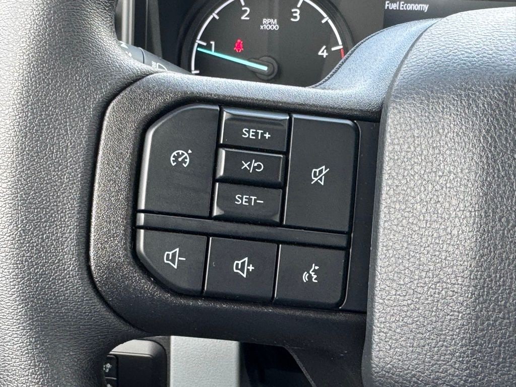 2025 Ford F-350 Super Duty XL - Photo 7