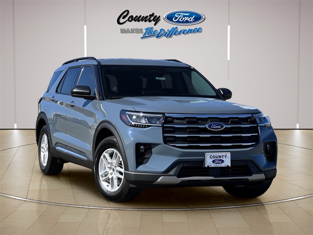 2025 Ford Explorer Active's photo