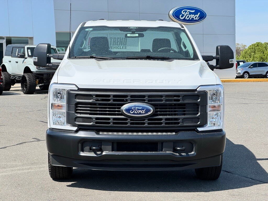 2025 Ford F-250 XL photo 4