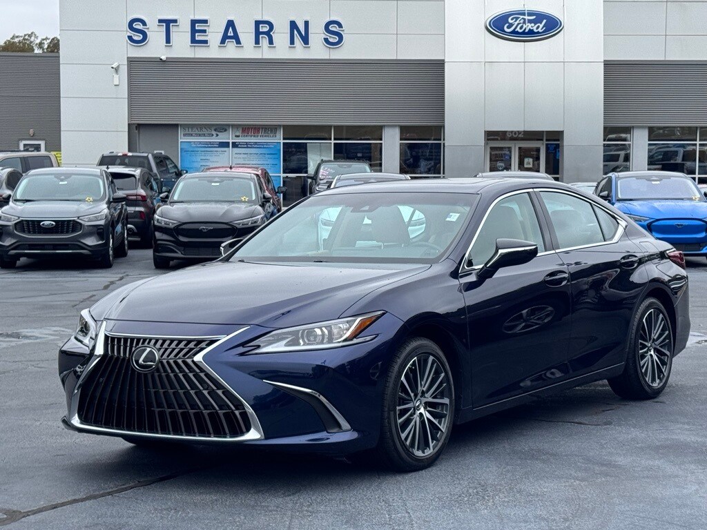 Used 2022 Lexus ES 350 Sedan