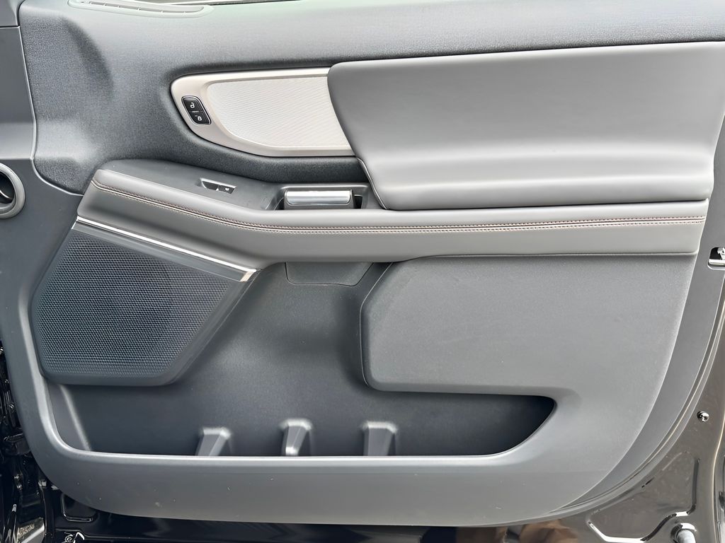 2025 Ford Expedition Active - Photo 28