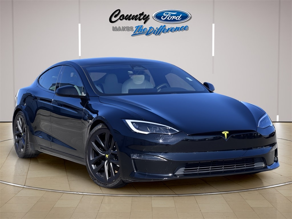 2022 Tesla Model S Base