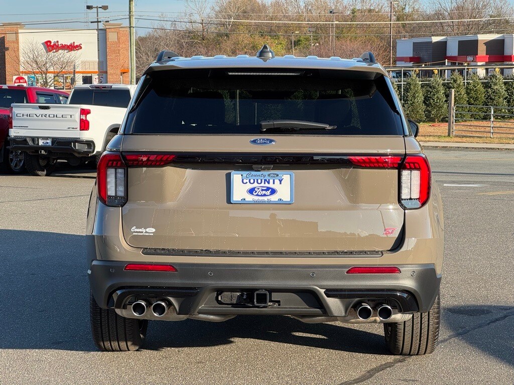 2026 Ford Explorer ST photo 2