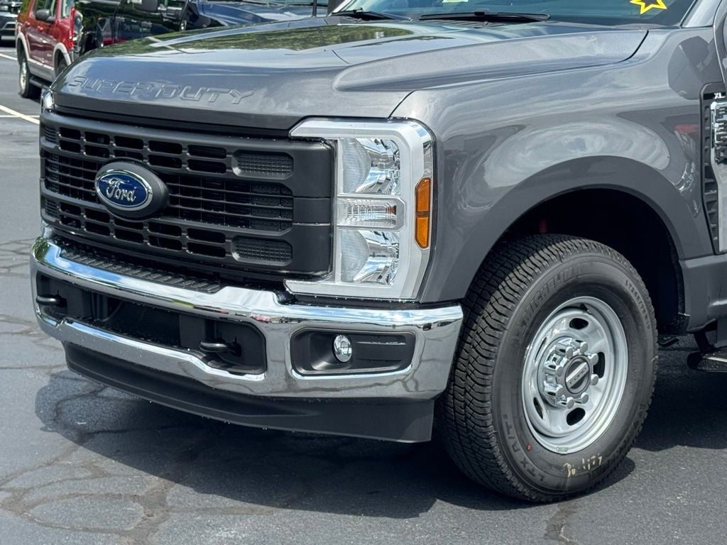 2025 Ford F-350 Super Duty XL - Photo 30