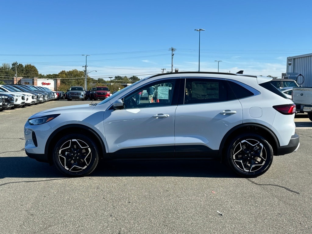 New 2026 Ford Escape Hybrid Platinum SUV