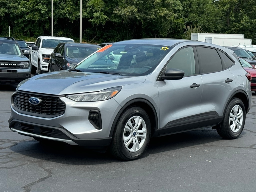 New 2024 Ford Escape Base SUV