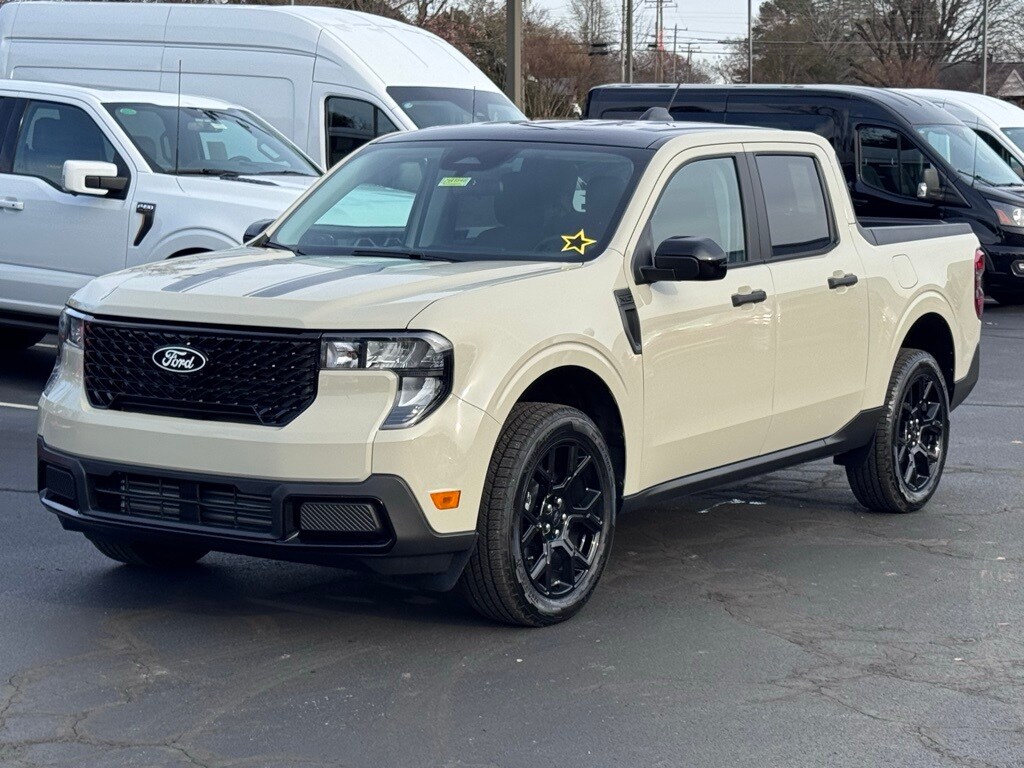 New 2025 Ford Maverick XLT Truck