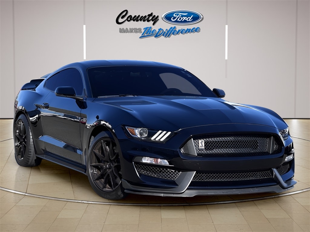 2019 Ford Mustang Coupe 