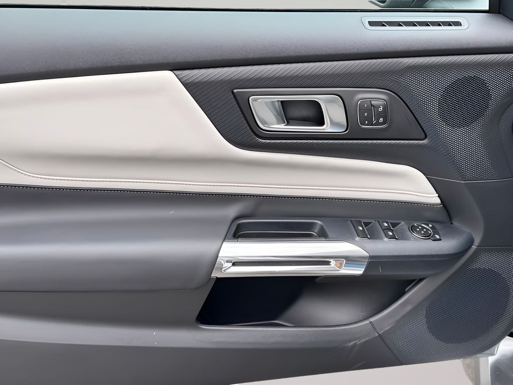 2025 Ford Mustang EcoBoost Premium Convertible - Photo 31