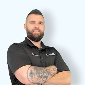 Staff member Brandon Gilbert from 48220b1f7972