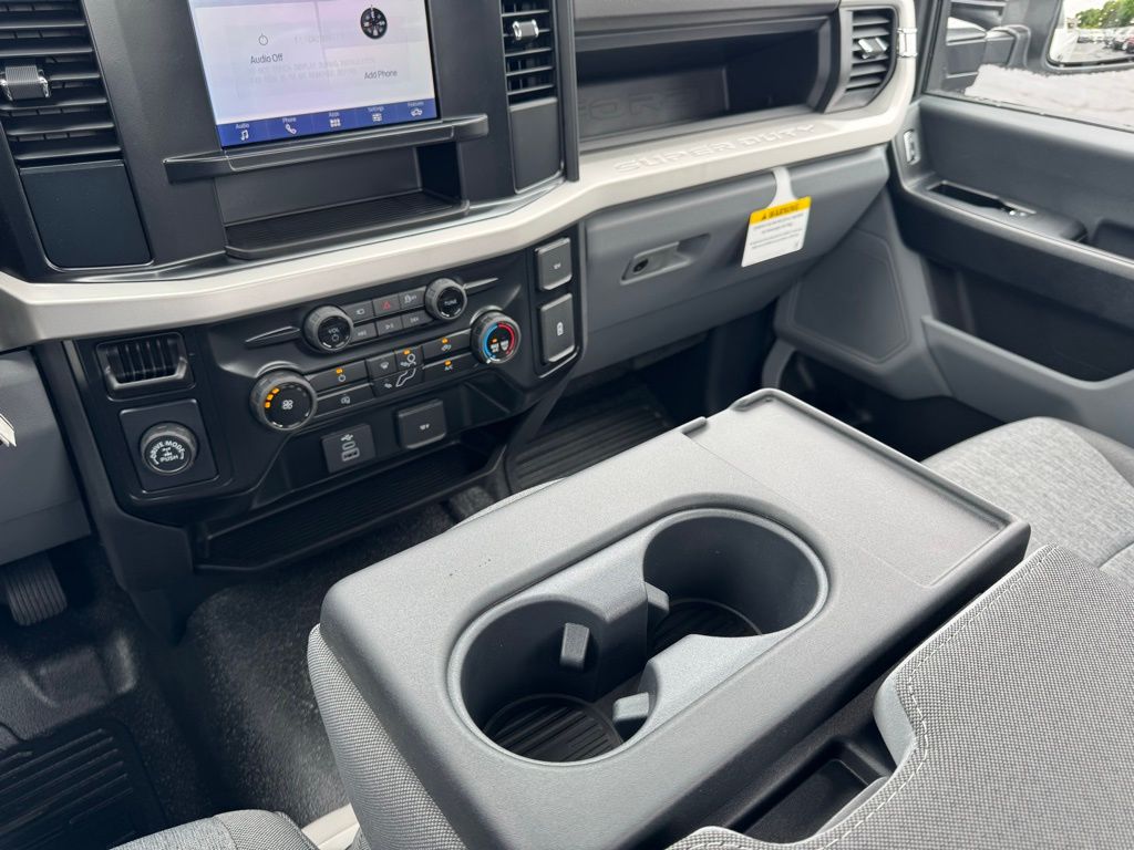 2025 Ford F-350 Super Duty XL - Photo 26