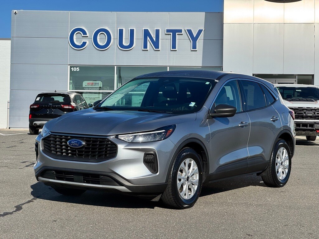 2024 Ford Escape Active photo 2
