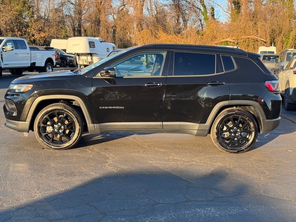 Used 2022 Jeep Compass Altitude SUV
