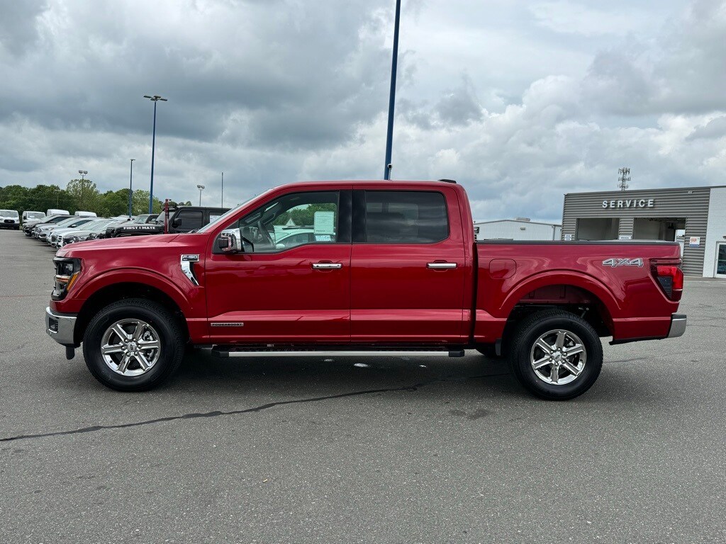 2025 Ford F-150 XLT photo 3
