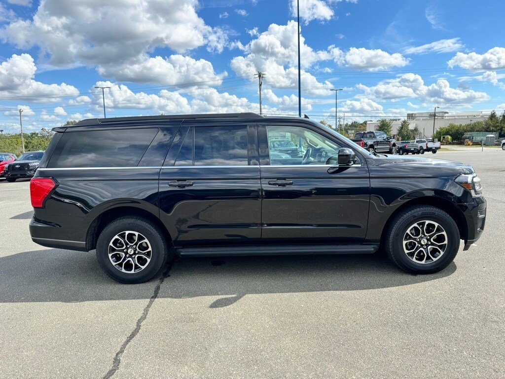 2024 Ford Expedition MAX XLT photo 2