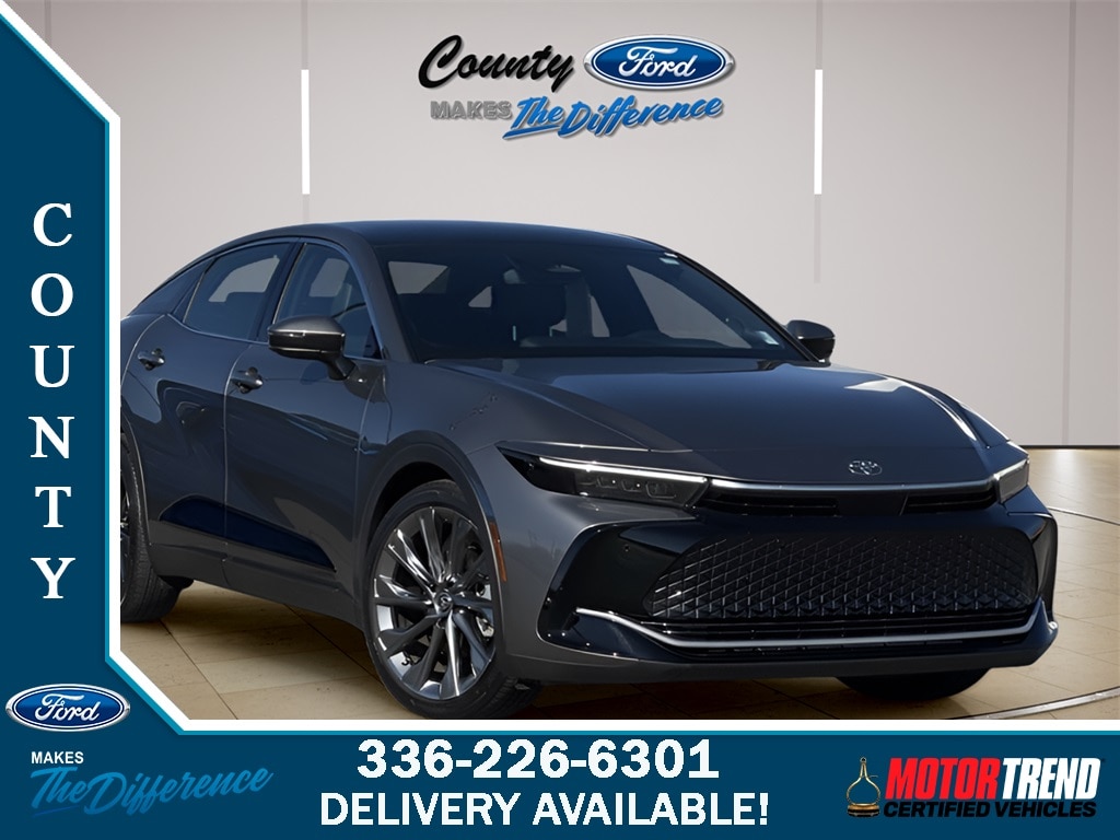 2024 Toyota Crown Limited's photo