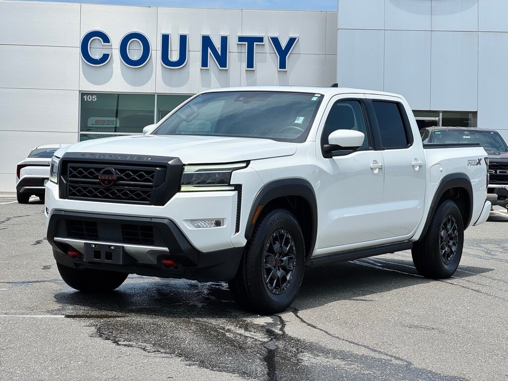 2023 Nissan Frontier PRO-X photo 2