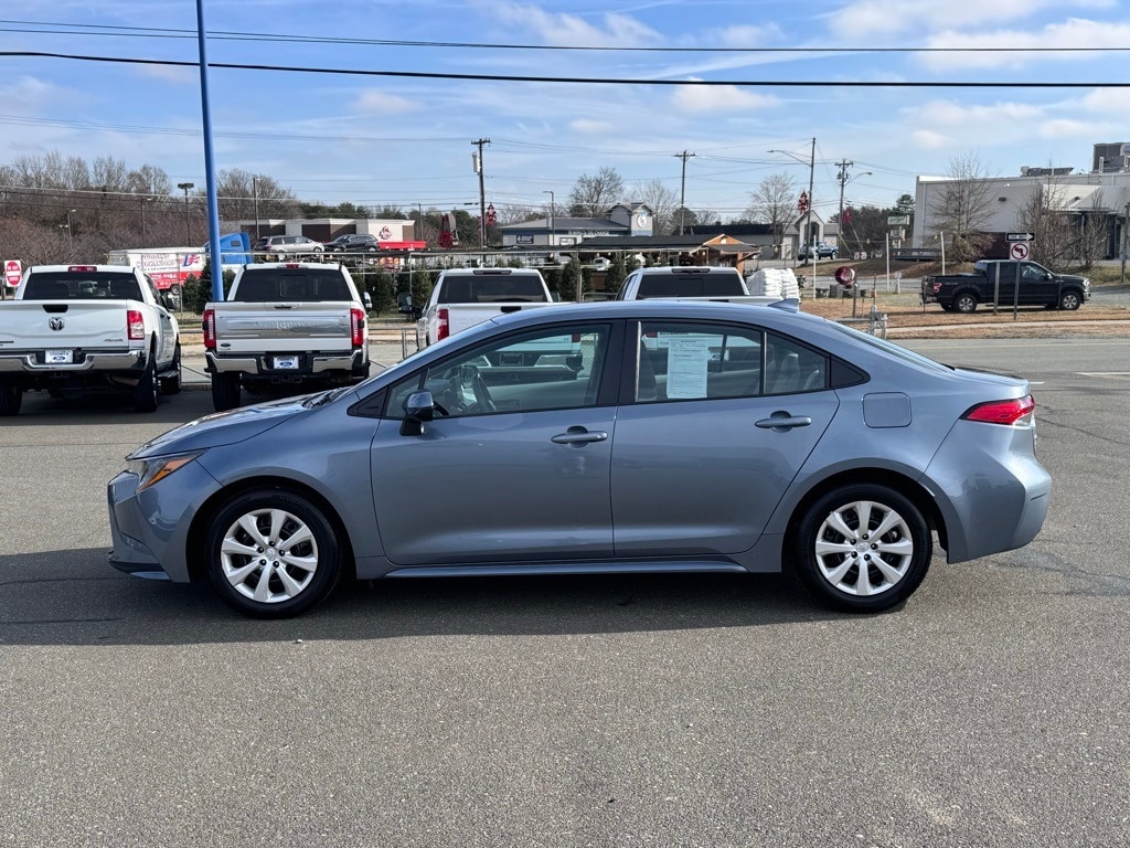 Used 2025 Toyota Corolla LE Sedan