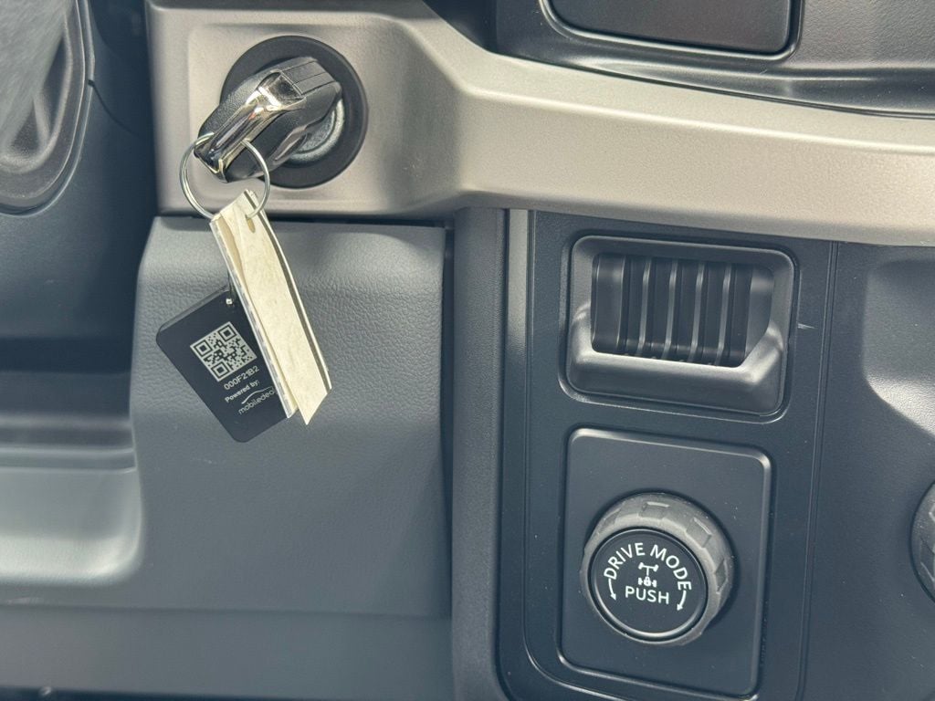 2025 Ford F-350 Super Duty XL - Photo 24