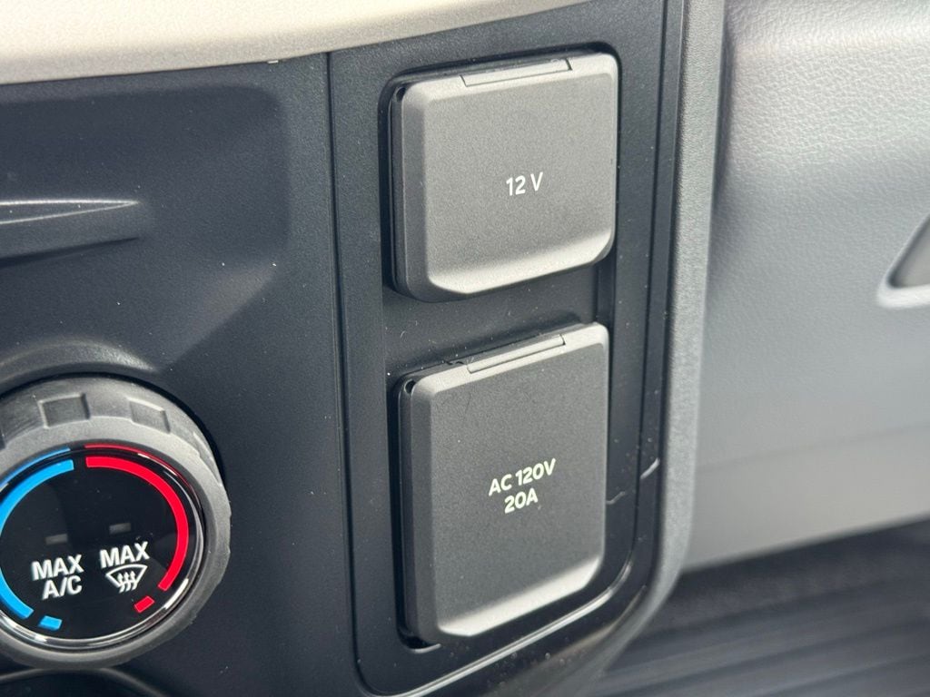 2025 Ford F-350 Super Duty XL - Photo 25