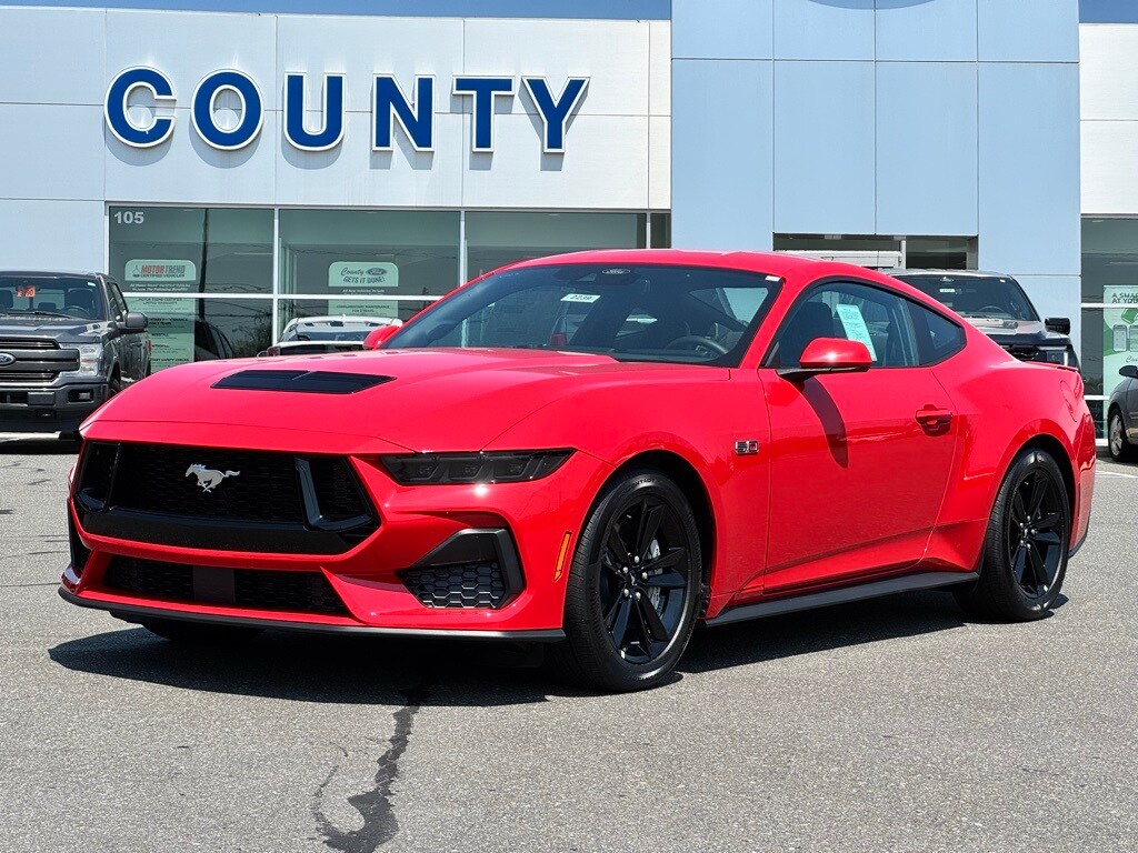 2025 Ford Mustang GT photo 2