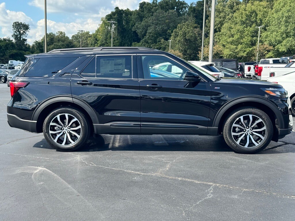 New 2025 Ford Explorer ST-Line SUV