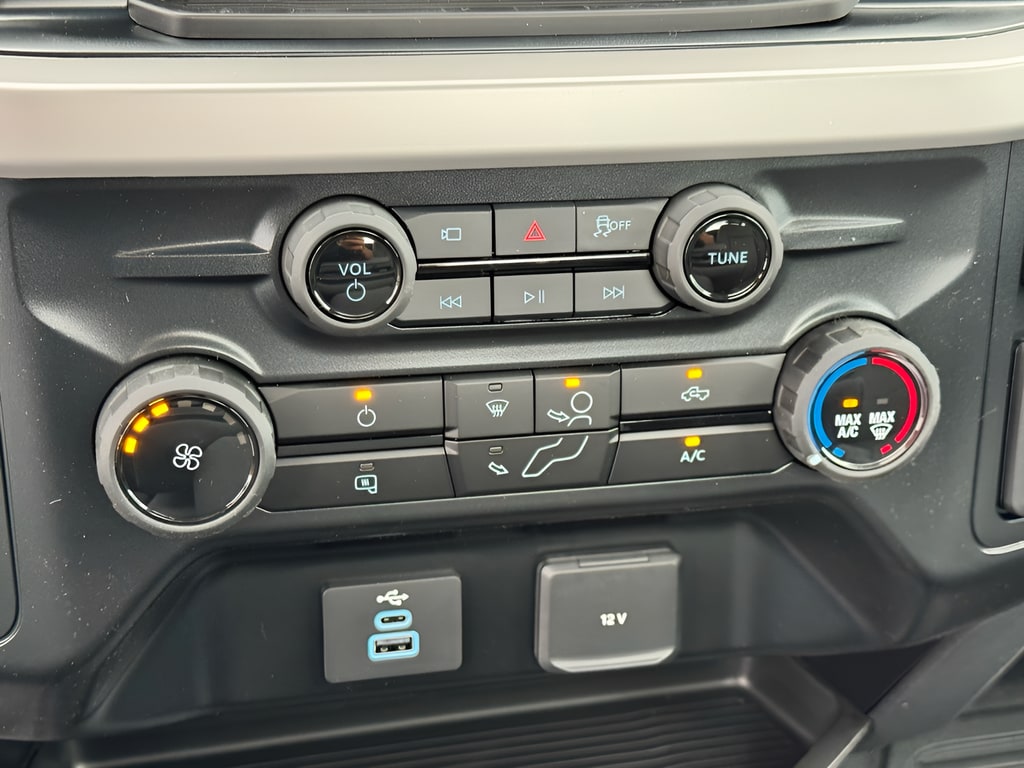 2025 Ford F-350 Super Duty XL - Photo 23