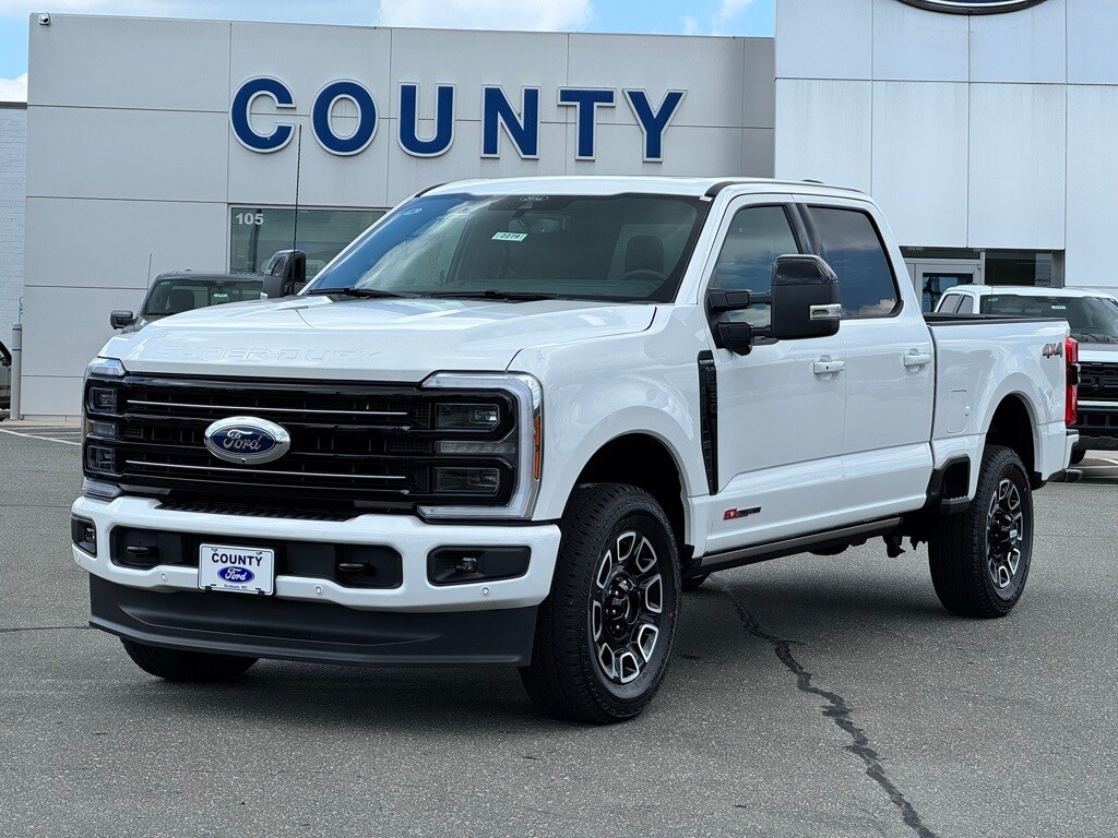 2025 Ford F-250 photo 2