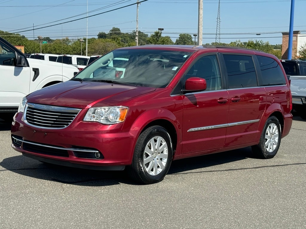 Used 2016 Chrysler Town & Country Touring with VIN 2C4RC1BG3GR173834 for sale in Graham, NC