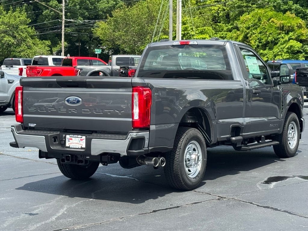 2025 Ford F-350 Super Duty XL - Photo 14