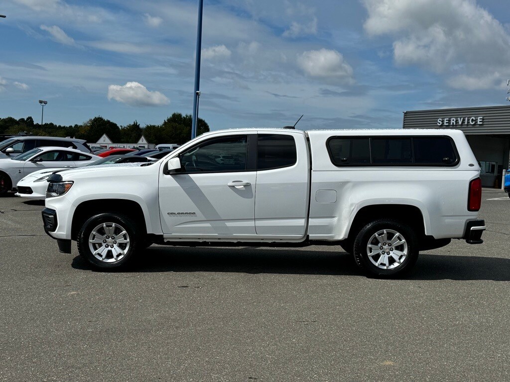 2022 Chevrolet Colorado LT photo 2