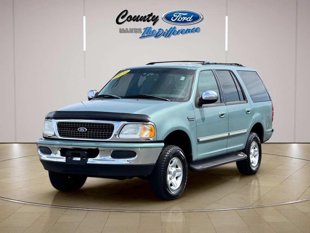 Used 1998 Ford Expedition XLT with VIN 1FMRU18W5WLC00496 for sale in Graham, NC