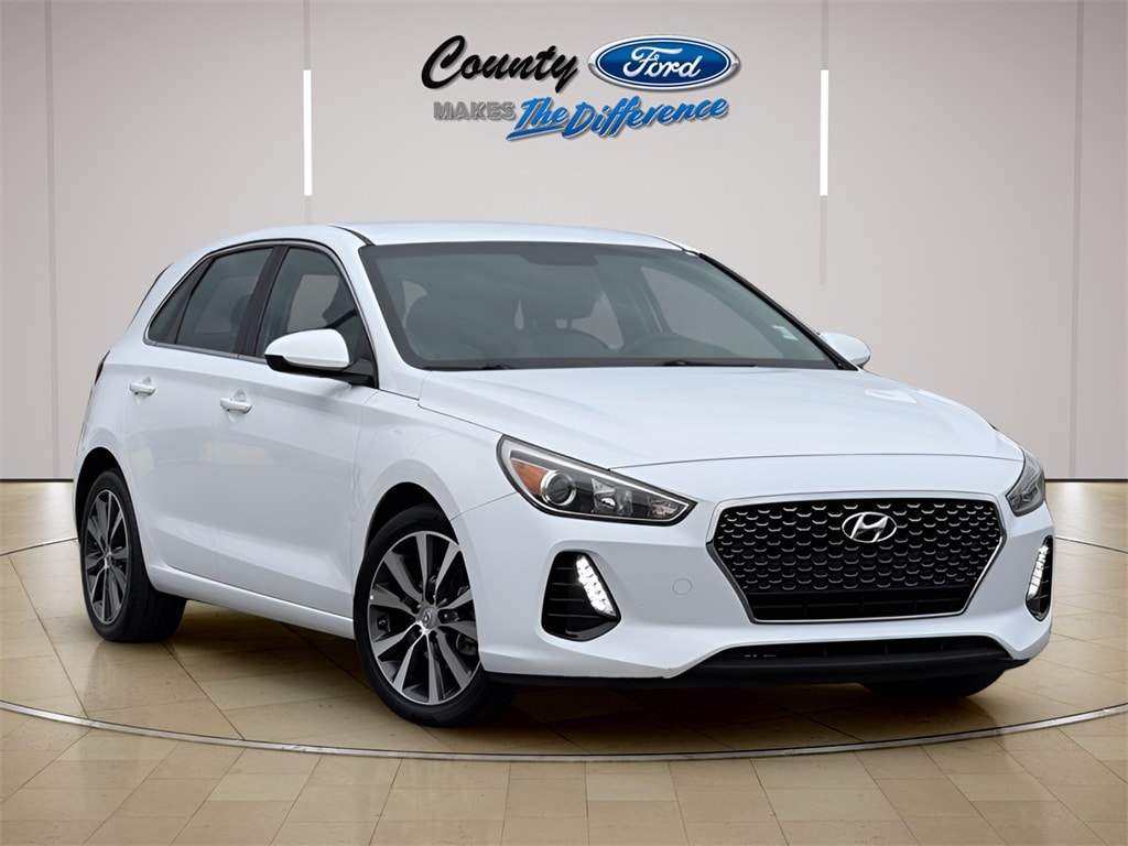 2019 Hyundai Elantra GT GT's photo