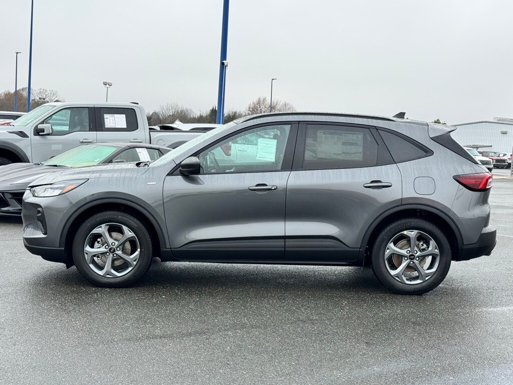 2025 Ford Escape ST-Line photo 3
