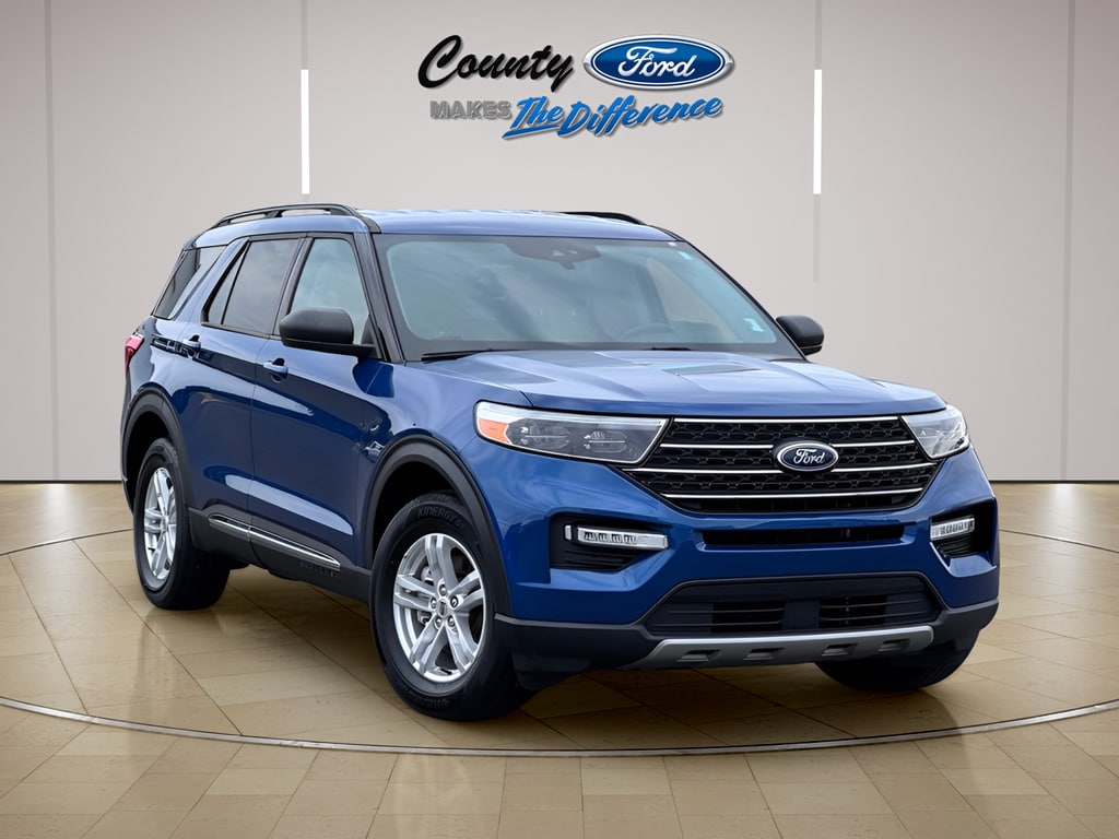 2023 Ford Explorer XLT 4WD's photo
